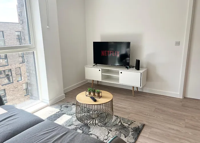 Lovely 2 Bedroom Apartment