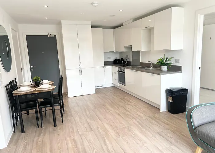 Lovely 2 Bedroom Apartment